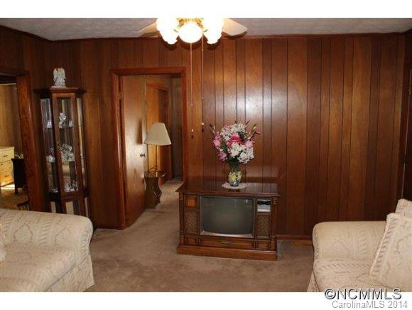 193 Hickory Lane - Photo 5