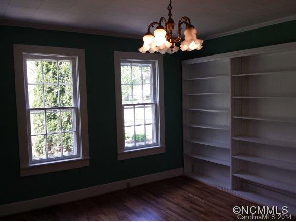 240 Maple Street - Photo 11