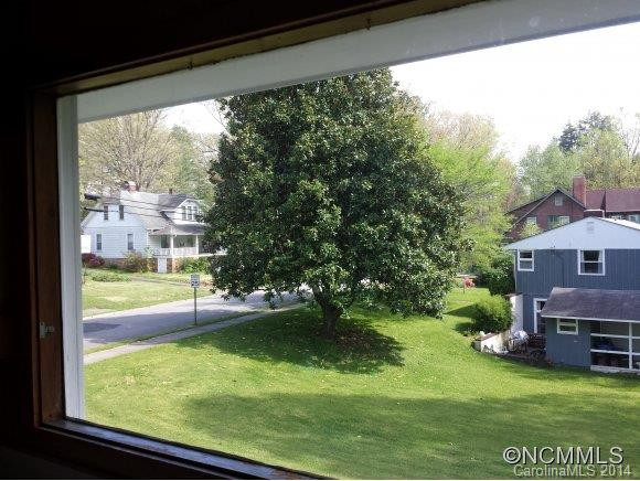 240 Maple Street - Photo 14