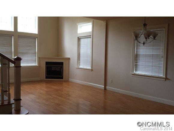 8 Trafalgar Circle - Photo 3