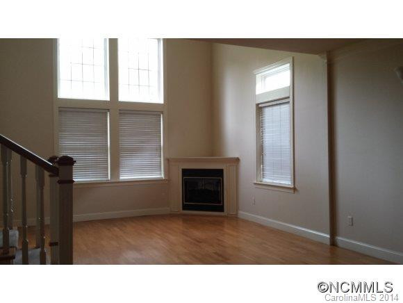 8 Trafalgar Circle - Photo 4