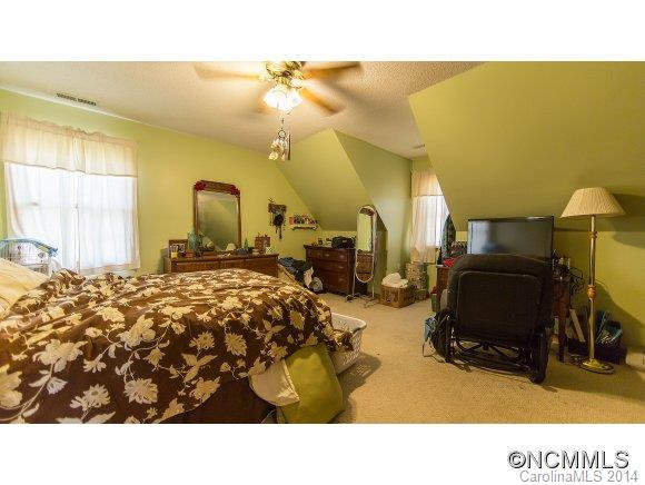 105 Mountain Meadows - Photo 13