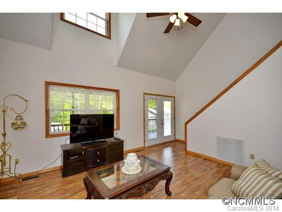 205 Pinellas Lane - Photo 3