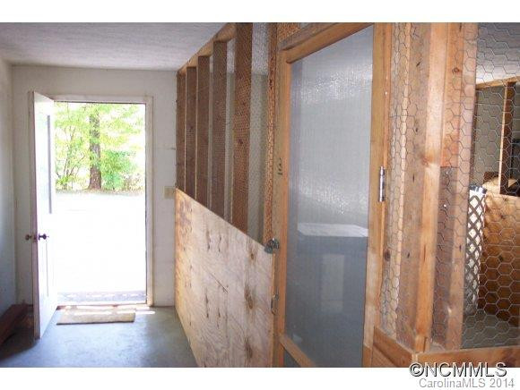 100 Falling Waters Road, Unit 2 - Photo 18