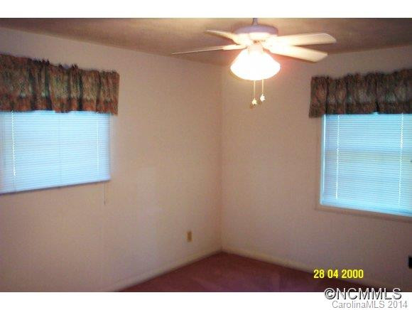 100 Falling Waters Road, Unit 2 - Photo 3