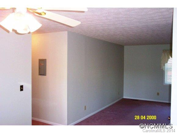 100 Falling Waters Road, Unit 2 - Photo 4