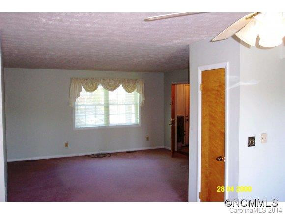 100 Falling Waters Road, Unit 2 - Photo 5