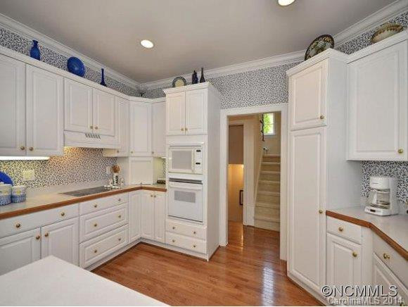 18 TIVERTON LANE - Photo 11