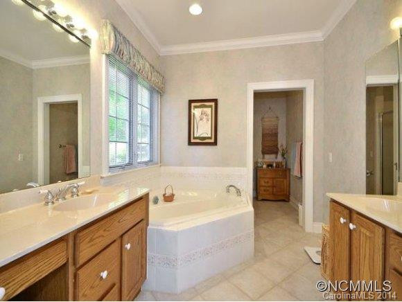 18 TIVERTON LANE - Photo 14