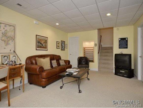 18 TIVERTON LANE - Photo 19