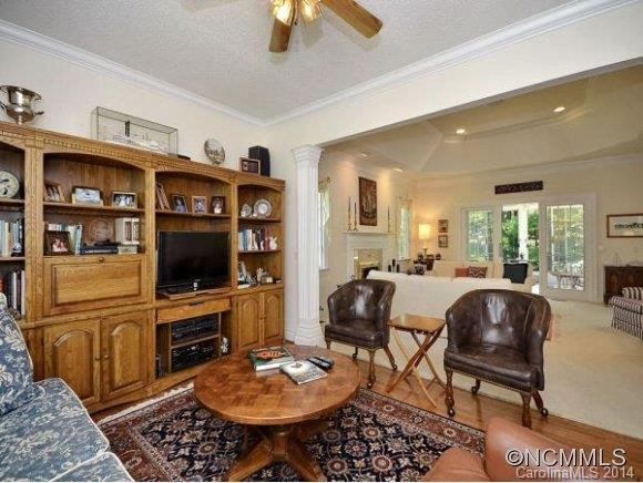 18 TIVERTON LANE - Photo 5