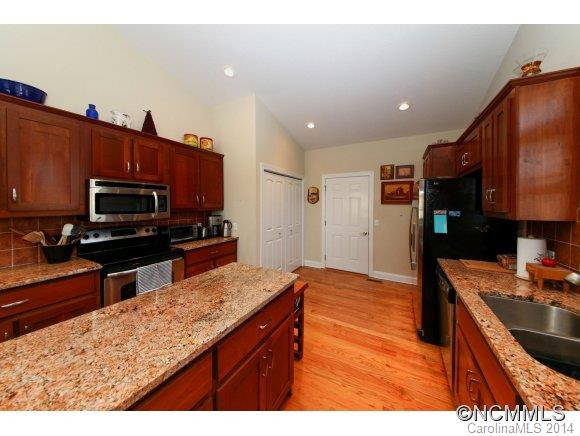 253 Fates Circle - Photo 13