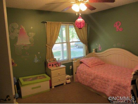 133 Wilde Avenue - Photo 11