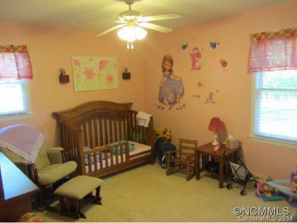 133 Wilde Avenue - Photo 12