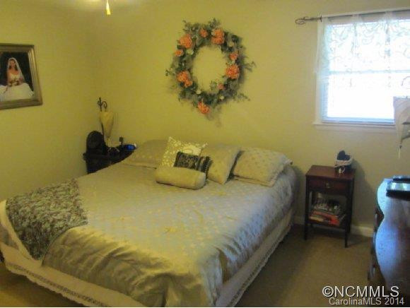 133 Wilde Avenue - Photo 13