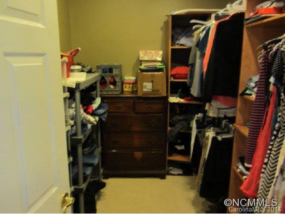 133 Wilde Avenue - Photo 16