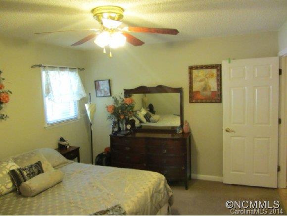 133 Wilde Avenue - Photo 17