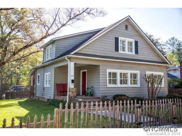 203 Maple Street - Photo 2