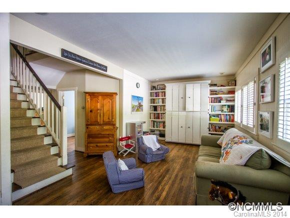 203 Maple Street - Photo 14