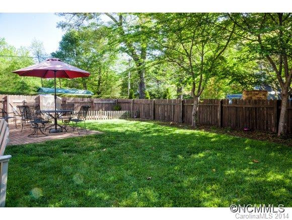 203 Maple Street - Photo 24