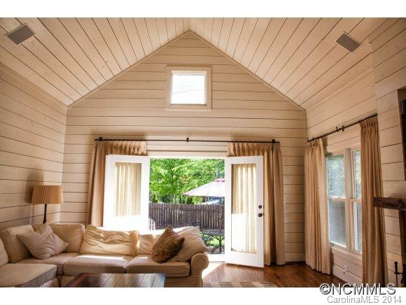 203 Maple Street - Photo 5
