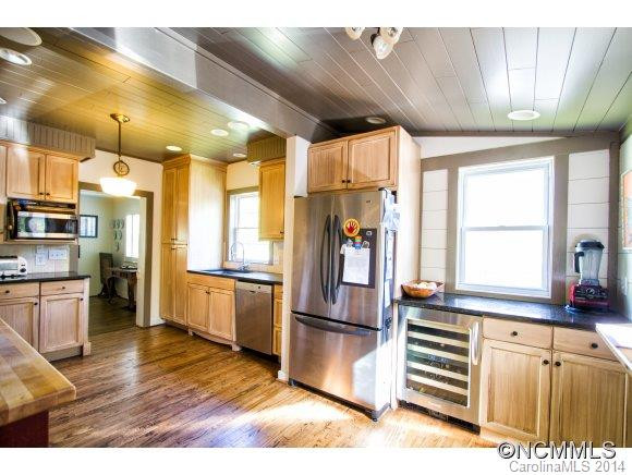 203 Maple Street - Photo 10