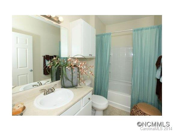 300 Vista Lake Dr #104 - Photo 5