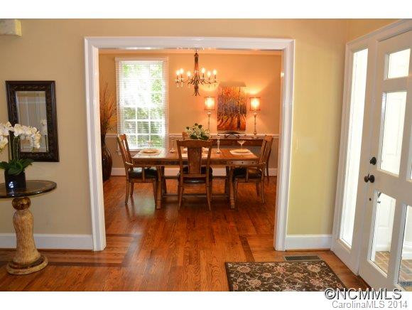 610 Holt Lane - Photo 3