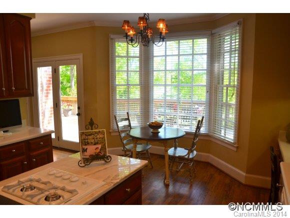 610 Holt Lane - Photo 8