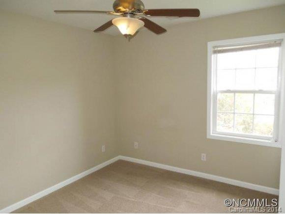 8 BROOKSIDE CIRCLE - Photo 4