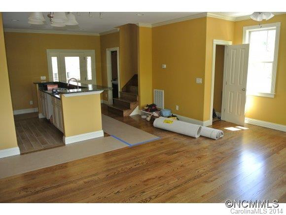 18 Central Avenue W - Photo 6