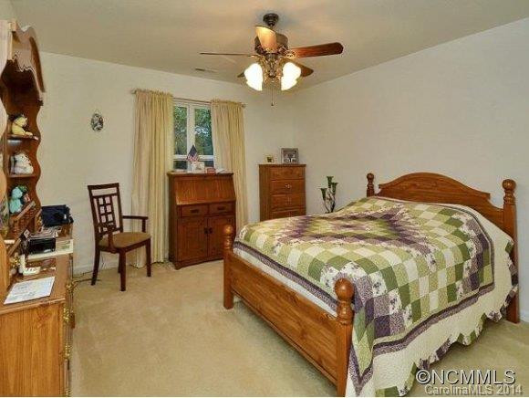 605 CARRINGTON PLACE - Photo 8