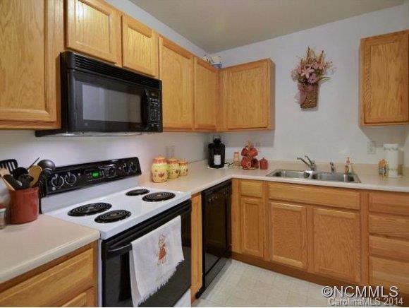 605 CARRINGTON PLACE - Photo 10