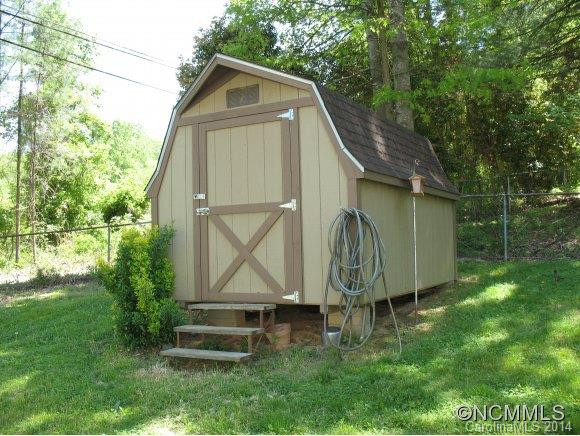 684 Holbert Rd - Photo 2