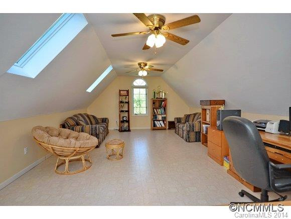 201 Rolling Hills Road - Photo 18