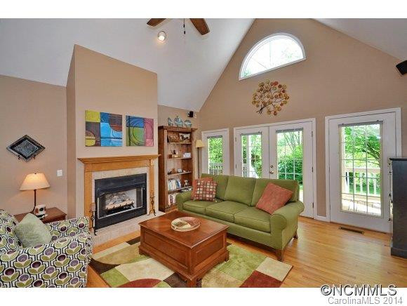 201 Rolling Hills Road - Photo 4