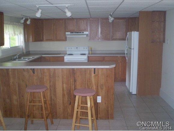 56 East Hemlock St - Photo 5
