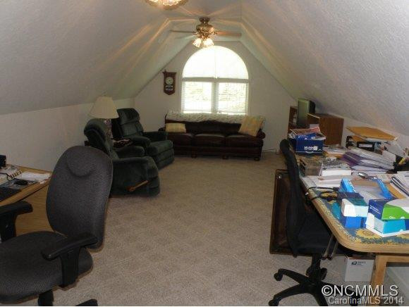 80 Mountain Ridge Drive - Photo 17