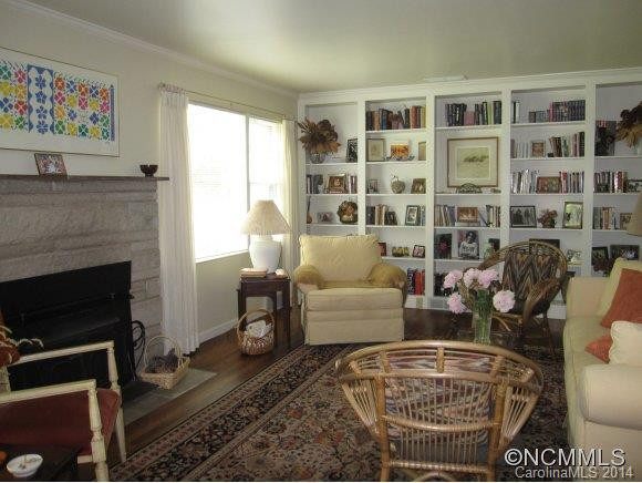 2108 Woodcrest Lane - Photo 2