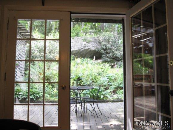 2108 Woodcrest Lane - Photo 4