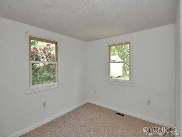 109 CREST ROAD - Photo 5