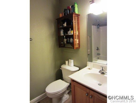 23 Catawba Street, Unit B - Photo 13