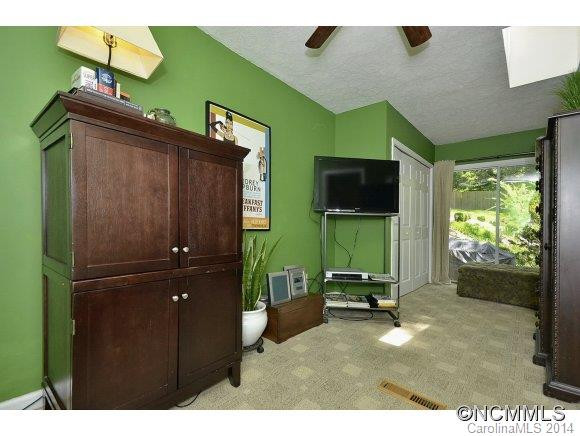 195 Walnut Street - Photo 16