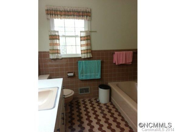 120 Queen Road - Photo 11
