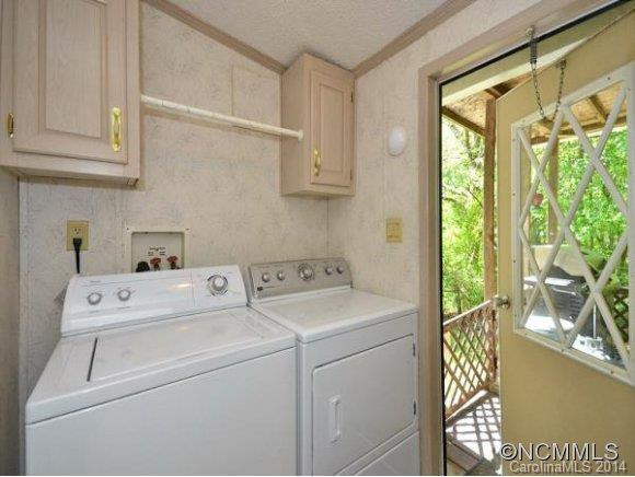 241 LAURELWOOD LANE - Photo 8