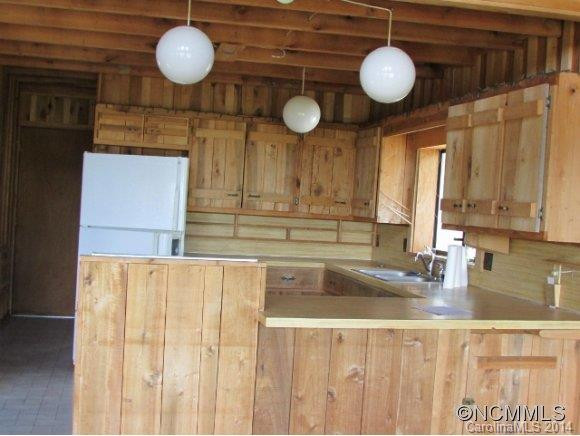 1035 Moonshine Mountain Road - Photo 16