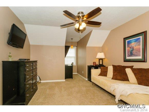 209 Friendly Circle - Photo 11