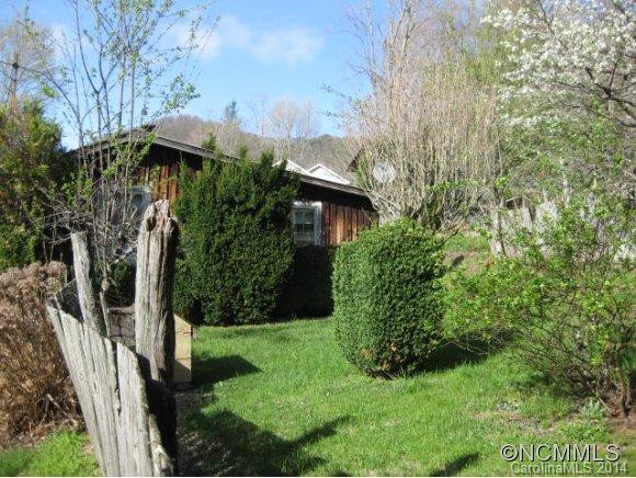 801 Lakey Gap Road - Photo 4