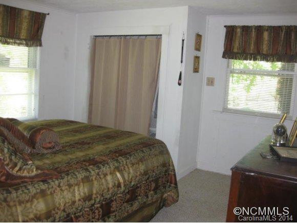 801 Lakey Gap Road - Photo 8
