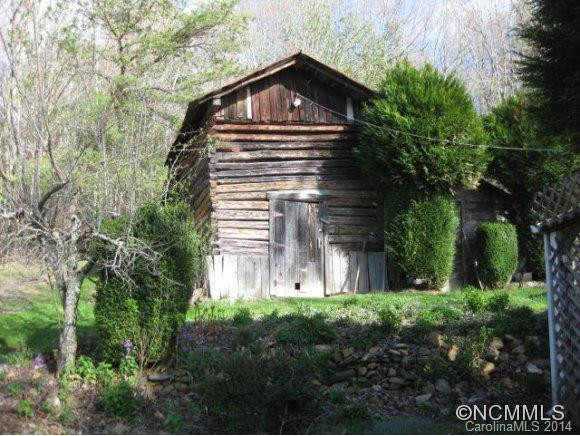 801 Lakey Gap Road - Photo 9